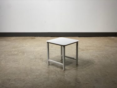 שולחן צד בריז לבן